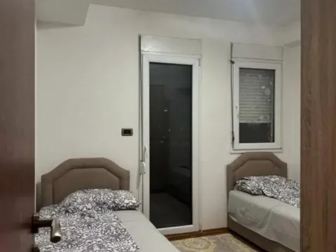 Rent, three bedroom apartment, 90m², 1 maj, Podgorica - image 3