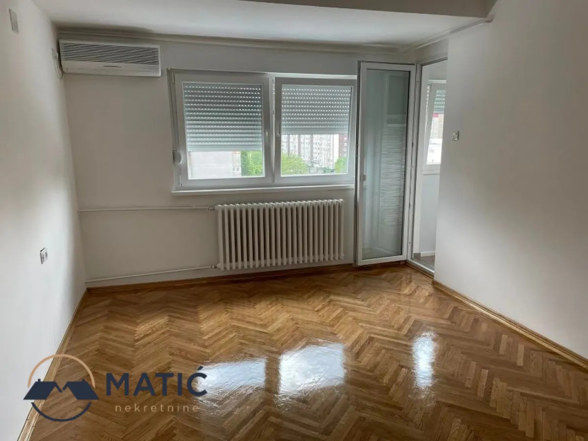 Sale, studio apartment, 23m², Bulevar Oslobodjenja, Novi Sad Sve Podlokacije