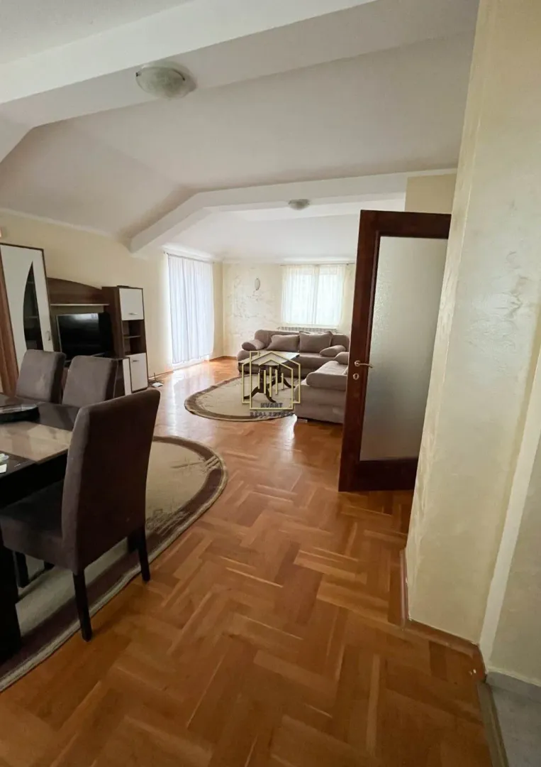 Rent, four bedroom apartment, 150m², Stari Aerodrom, Podgorica