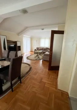 Rent, four bedroom apartment, 150m², Stari Aerodrom, Podgorica - image 3