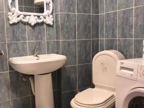 Izdavanje, dvosoban stan, 70m², Lazi, Budva - image 4