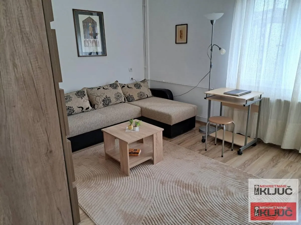 Prodaja, trosoban stan, 71m², Spens, Novi Sad Sve Podlokacije