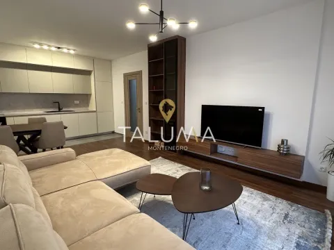 Rent, one bedroom apartment, 55m², City Kvart, Podgorica - image 1