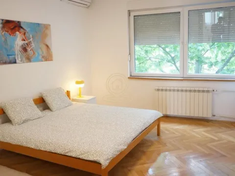 Rent, two bedroom apartment, 65m², Vračar Sve Podlokacije, Beograd - image 4