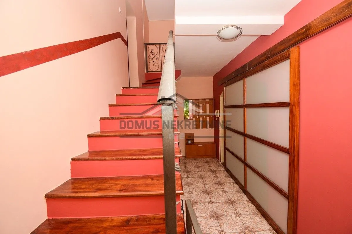 Izdavanje, kuća, 250m², Donja Gorica, Podgorica