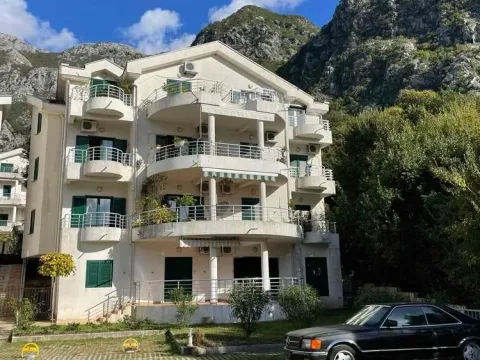 Prodaja, jednosoban stan, 65m², Risan, Kotor - image 2