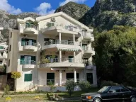 Sale, one bedroom apartment, 65m², Risan, Kotor - image 2