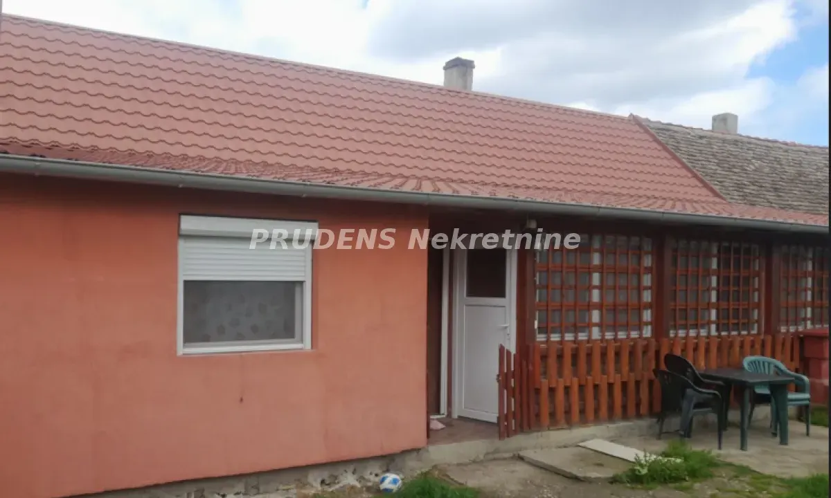 Prodaja, kuća, 90m², Deč, Pećinci