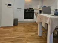 Izdavanje, dvosoban stan, 40m², Podkošljun, Budva - image 8