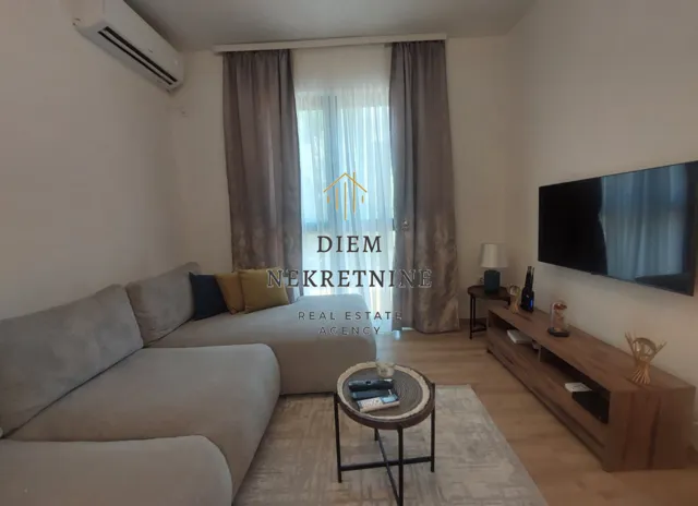 Rent, two bedroom apartment, 70m², Tivat, Crna Gora
