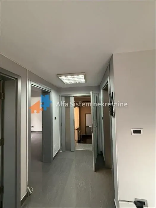 Rent, office space, 144m², Južni Bulevar, Vračar Sve Podlokacije