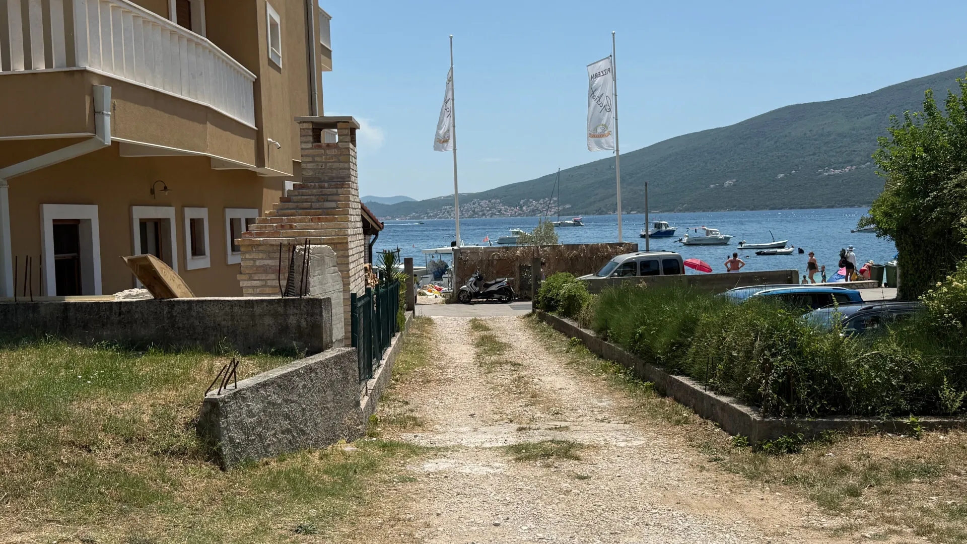 Izdavanje, jednosoban stan, 27m², Đenovići, Herceg Novi