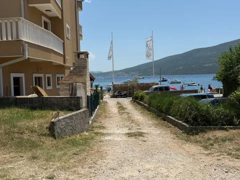 Izdavanje, jednosoban stan, 27m², Đenovići, Herceg Novi - image 11