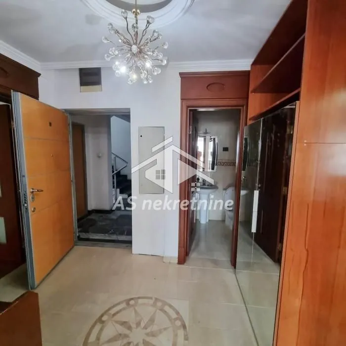 Rent, three bedroom apartment, 120m², Stari Grad, Beograd