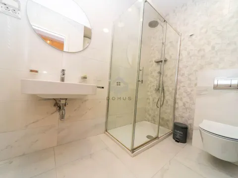 Izdavanje, dvosoban stan, 75m², Central Point, Podgorica - image 8