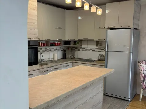 Prodaja, kuća, 150m², Stari Aerodrom, Podgorica - image 8