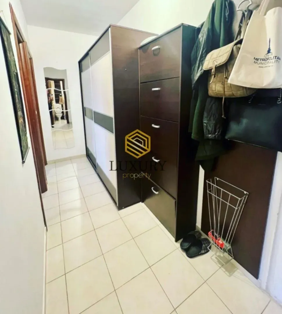 Izdavanje, jednosoban stan, 64m², Stari Aerodrom, Podgorica