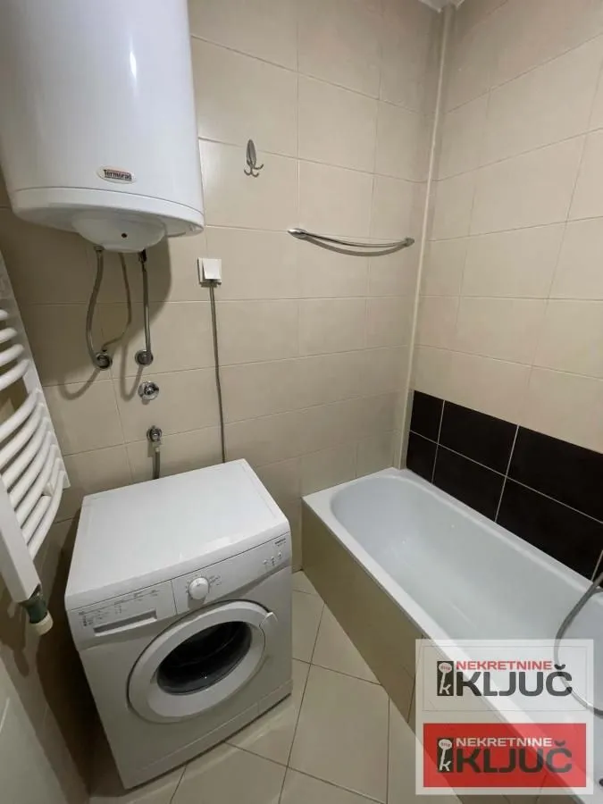 Izdavanje, garsonjera, 27m², Grbavica, Novi Sad Sve Podlokacije