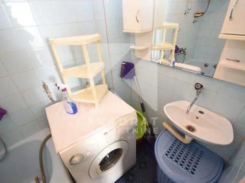 Rent, two bedroom apartment, 55m², Tološi, Podgorica - image 11