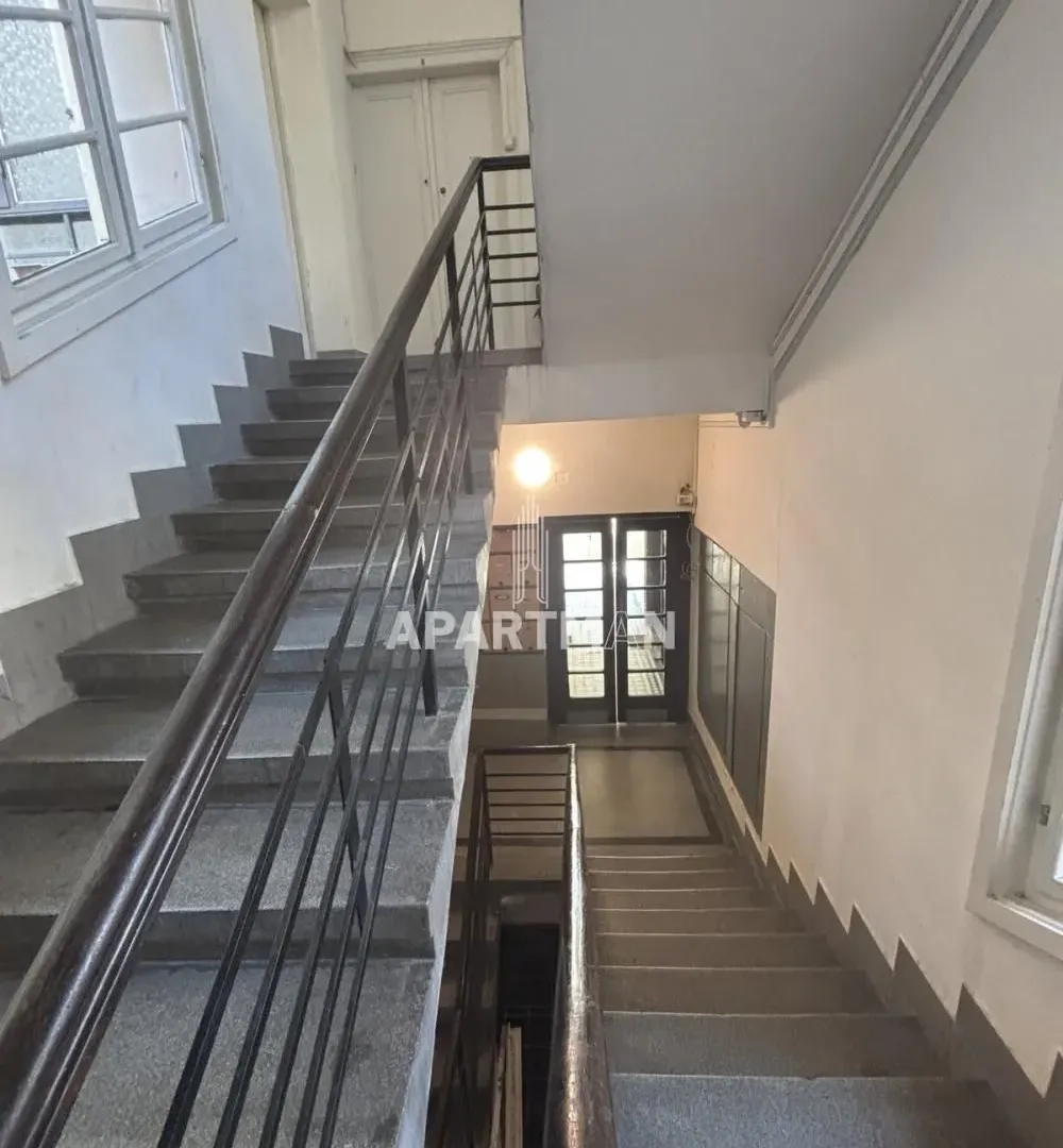 Prodaja, trosoban stan, 72m², Savski Venac, Beograd