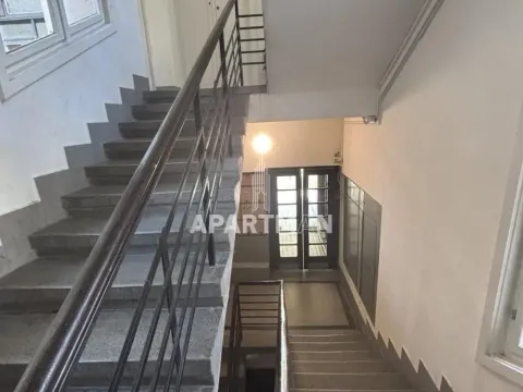 Prodaja, trosoban stan, 72m², Savski Venac, Beograd