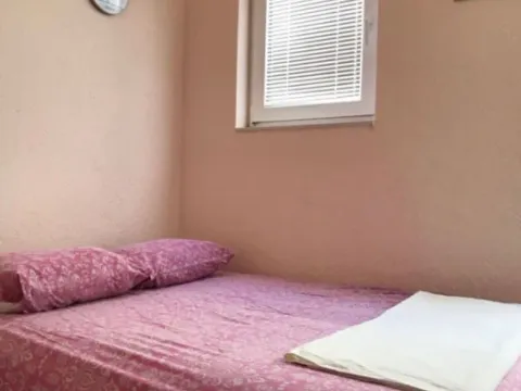 Izdavanje, dvosoban stan, 46m², Bečići, Budva - image 8