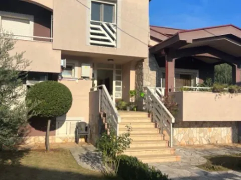 Rent, house, 270m², Dalmatinska ulica, Podgorica - image 4