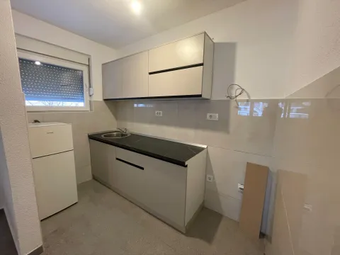 Rent, house, 80m², Konik, Podgorica - image 3