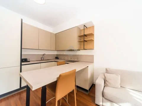 Izdavanje, dvosoban stan, 68m², Master Kvart, Podgorica - image 3