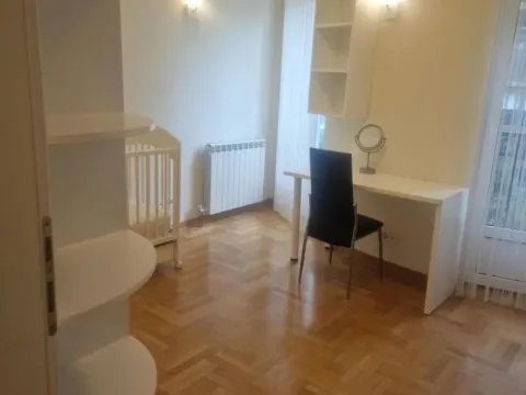 Izdavanje, trosoban stan, 82m², Dedinje Sve Podlokacije, Beograd - image 9