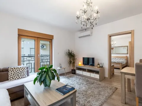 Sale, one bedroom apartment, 74m², Pržno, Budva - image 19