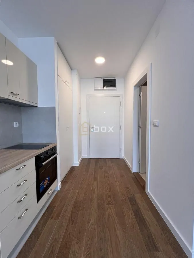 Izdavanje, garsonjera, 34m², Medijana, Niš
