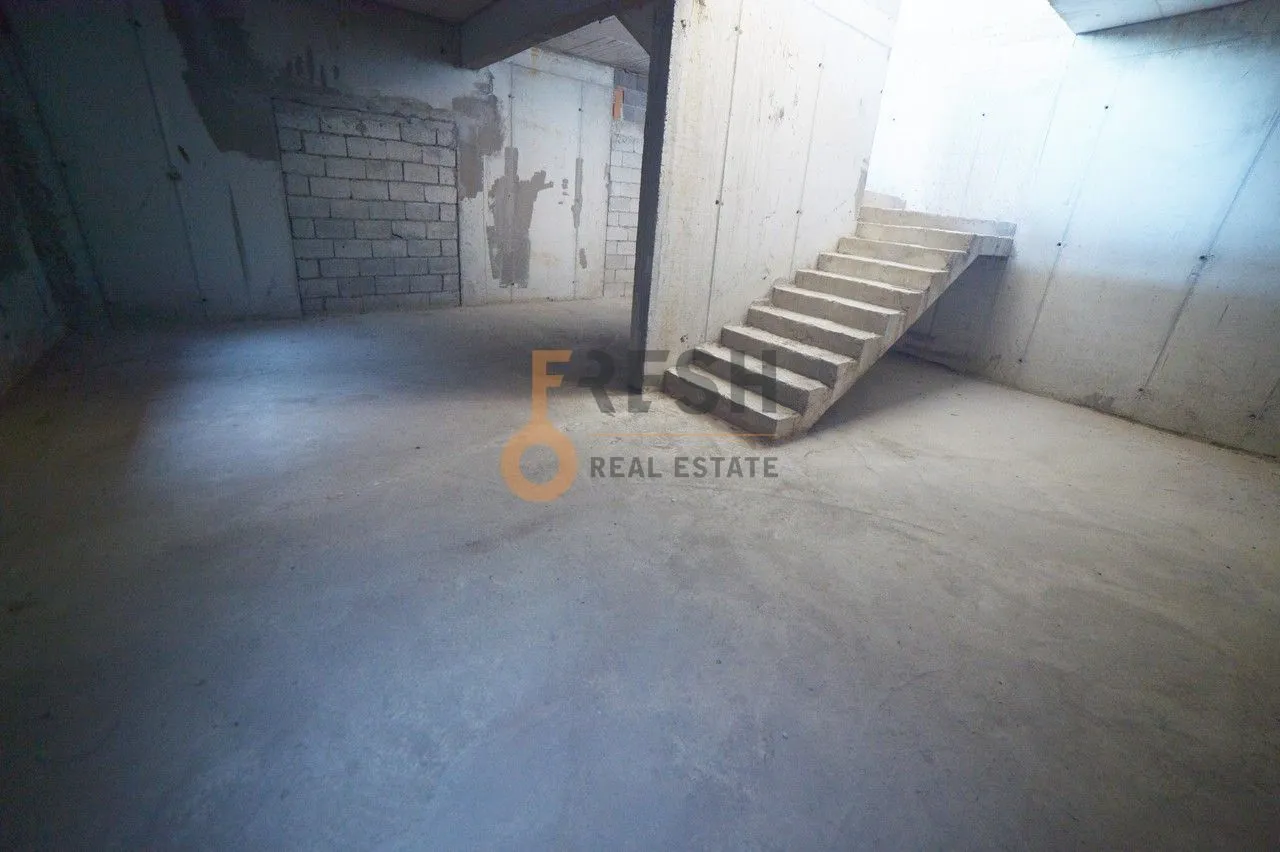 Rent, office space, 200m², Tološi, Podgorica