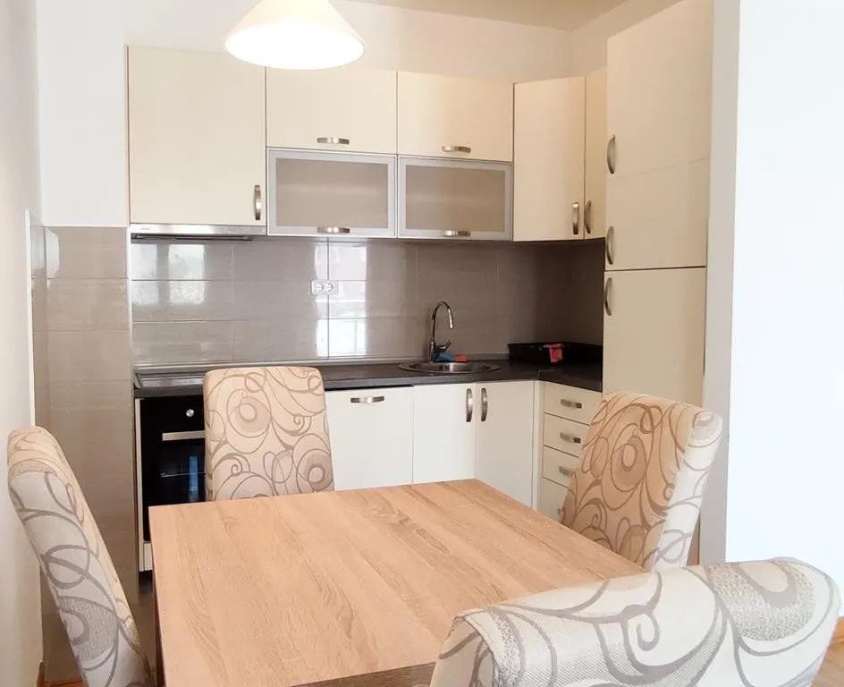 Izdavanje, jednosoban stan, 43m², City Kvart, Podgorica