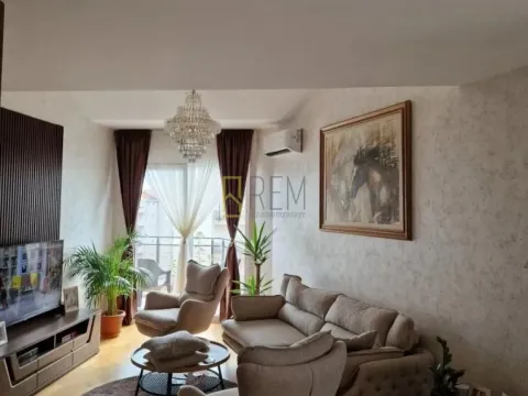 Prodaja, dvosoban stan, 91m², Ljubović, Podgorica