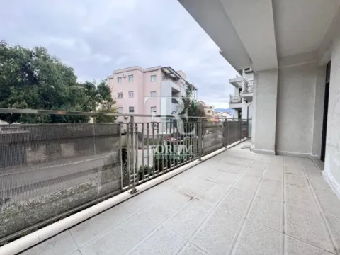 Izdavanje, dvosoban stan, 80m², Gorica C, Podgorica - image 12