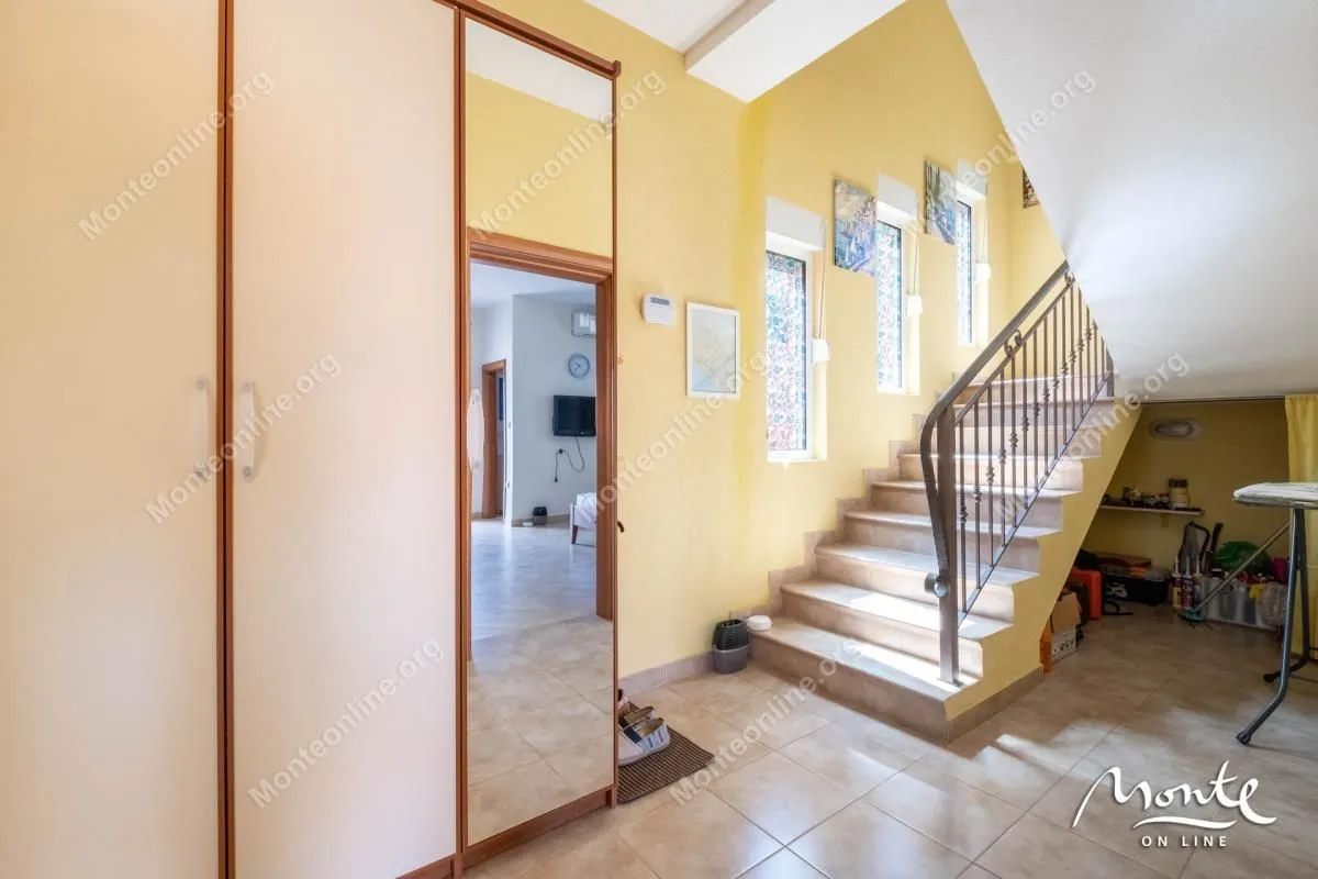 Prodaja, kuća, 89m², Krašići, Tivat