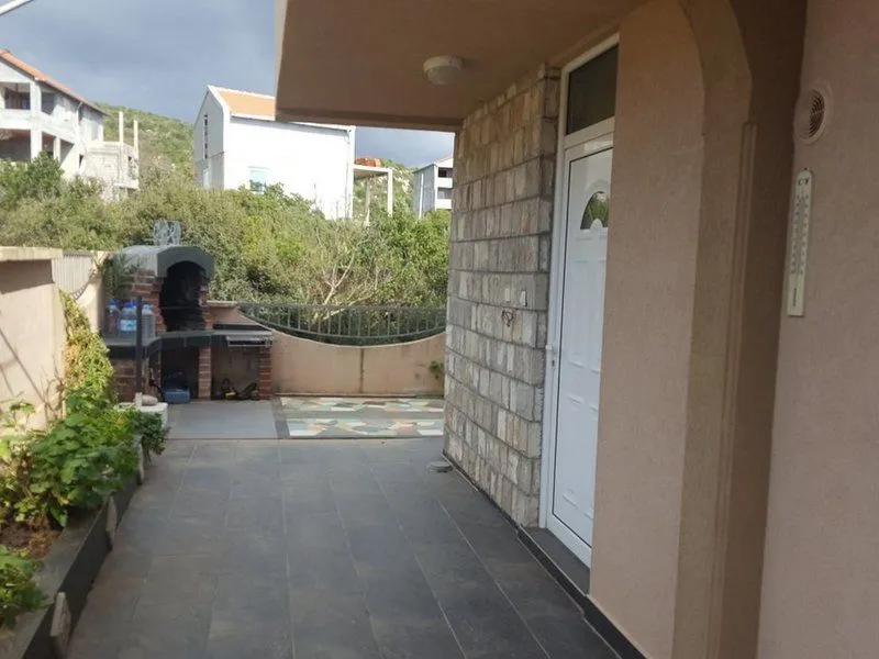 Prodaja, kuća, 260m², Krimovica, Kotor