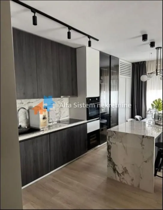 Izdavanje, stan, 76m², Dušanovac, Voždovac Sve Podlokacije