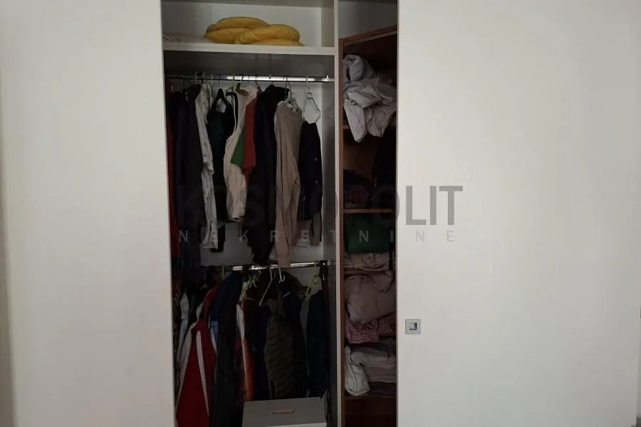 Prodaja, četvorosoban stan, 55m², Severni Bulevar, Zvezdara Sve Podlokacije