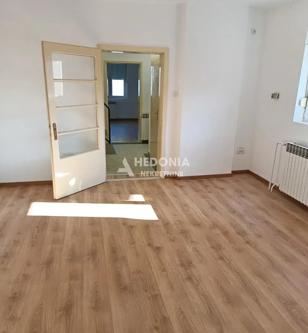 Rent, office space, 105m², Zemun Sve Podlokacije, Beograd