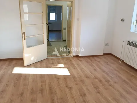 Izdavanje, poslovni prostor, 105m², Zemun Sve Podlokacije, Beograd - image 8