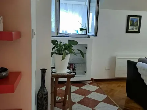 Rent, three bedroom apartment, 100m², Seljanovo, Tivat - image 10