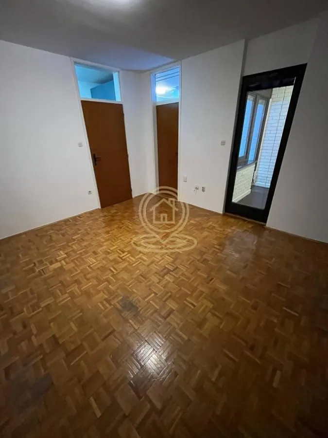 Prodaja, jednosoban stan, 36m², Erdoglija, Kragujevac