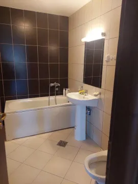 Izdavanje, jednosoban stan, 69m², City Kvart, Podgorica - image 2