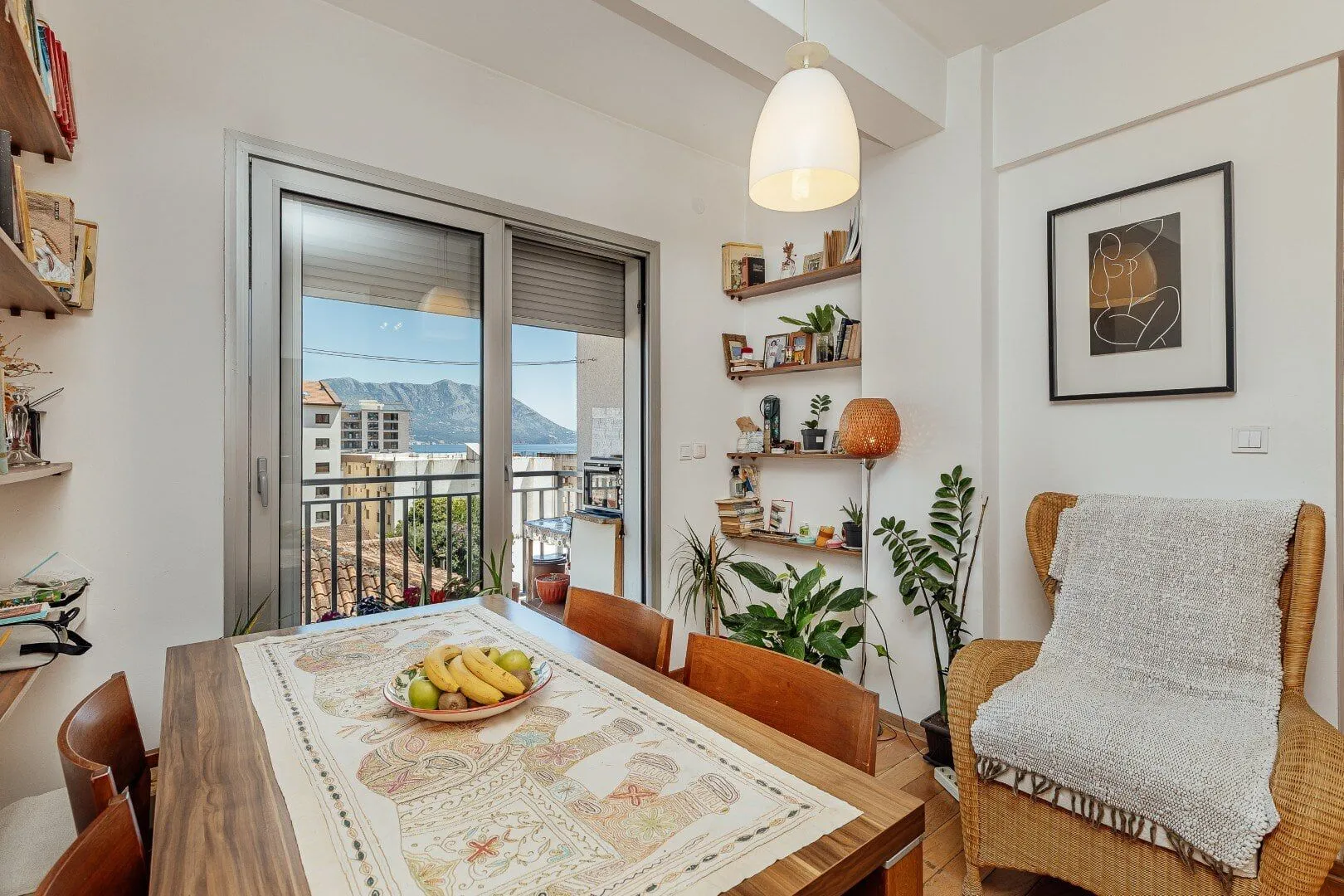 Prodaja, jednosoban stan, 64m², Budva, Crna Gora