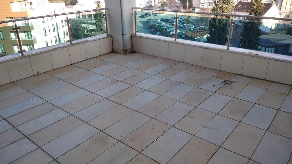 Izdavanje, dvosoban stan, 120m², Centar, Podgorica