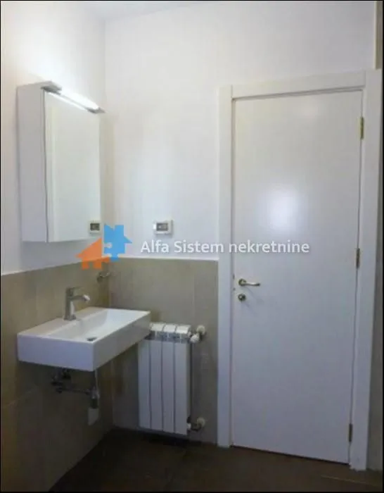 Rent, three bedroom apartment, 170m², Vračar Sve Podlokacije, Beograd
