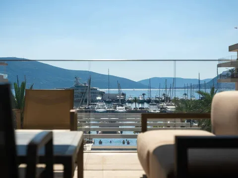 Prodaja, dvosoban stan, 175m², Porto Montenegro, Tivat - image 13