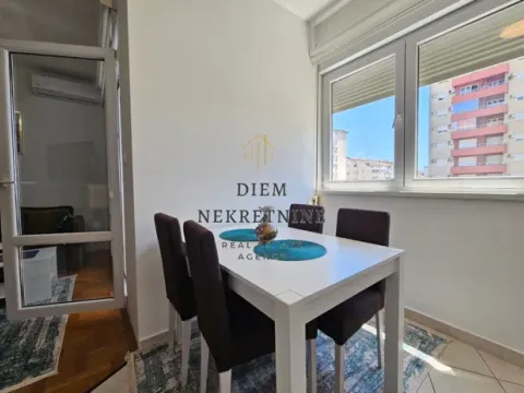 Rent, one bedroom apartment, 40m², Centar, Bar - image 11